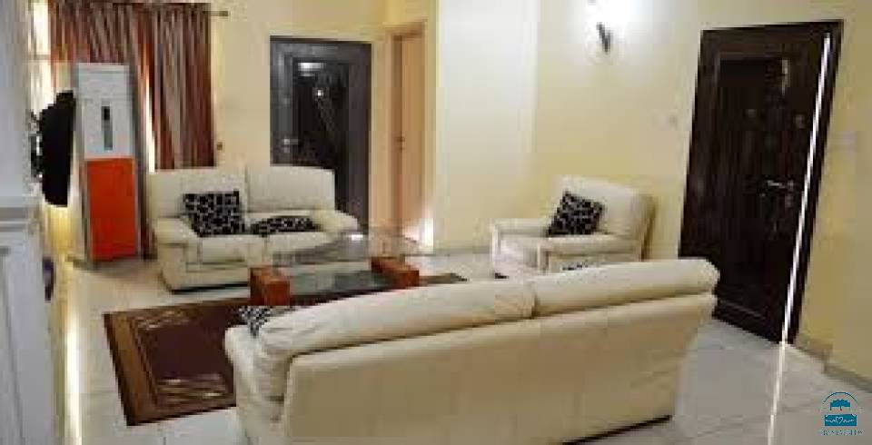 Apartment House 14 